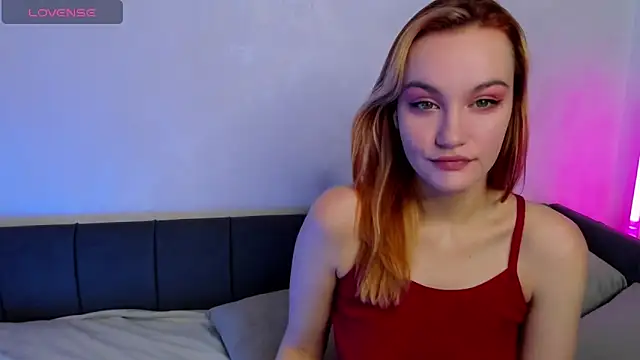 Snapshot of Ida_FaneStain chatting on 10/15/25, 02:44 Ida FaneStain online show from 10/15/25, 02:44