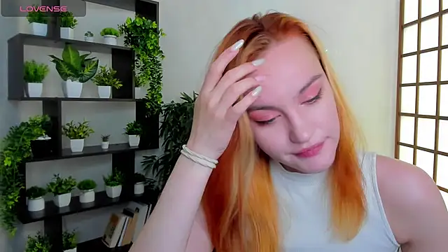 Snapshot of Ida_FaneStain chatting on 10/18/25, 02:25 Ida FaneStain online show from 10/18/25, 02:25