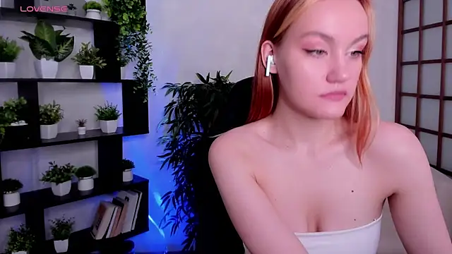 Snapshot of Ida_FaneStain chatting on 11/16/25, 02:39 Ida FaneStain online show from 11/16/25, 02:39