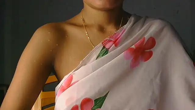Snapshot of Aarti_misty71 chatting on 07/12/26, 06:04 Aarti misty71 online show from 07/12/26, 06:04