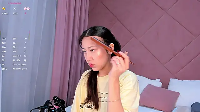 Nelly Kimm online show from 01/08/26, 01:08