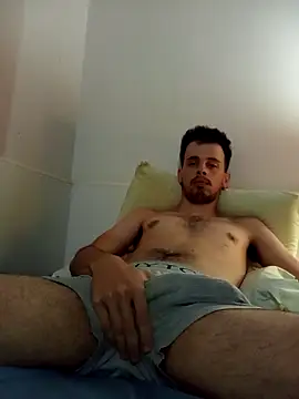 Snapshot of rocco3011 chatting on 02/19/26, 08:38 rocco3011 online show from 02/19/26, 08:38