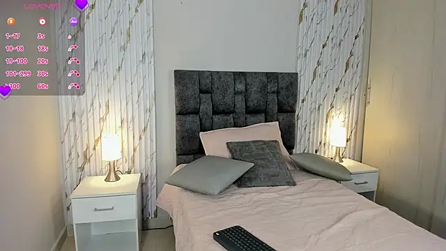 Snapshot of MissVioleet_ chatting on 02/05/26, 05:39 MissVioleet online show from 02/05/26, 05:39