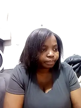 ShySexyBaddiexx online show from 11/25/25, 05:13