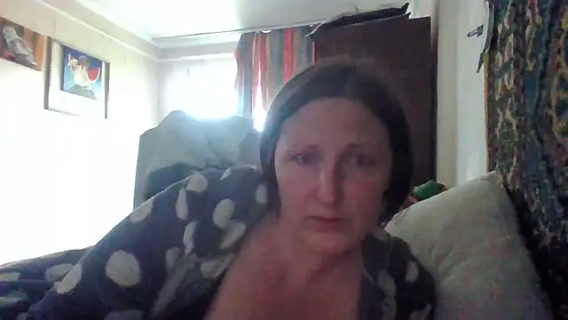 Snapshot of AllaSowinskaya chatting on 05/14/26, 10:22 AllaSowinskaya online show from 05/14/26, 10:22
