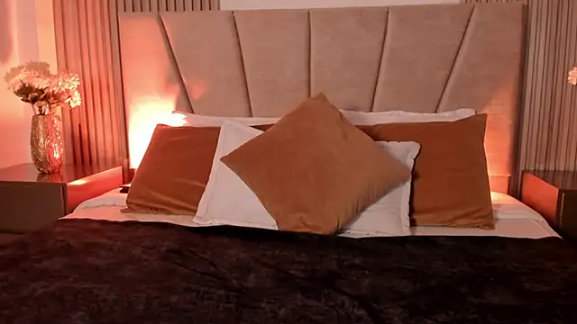 Victoria Beaumont online show from 10/18/25, 11:55