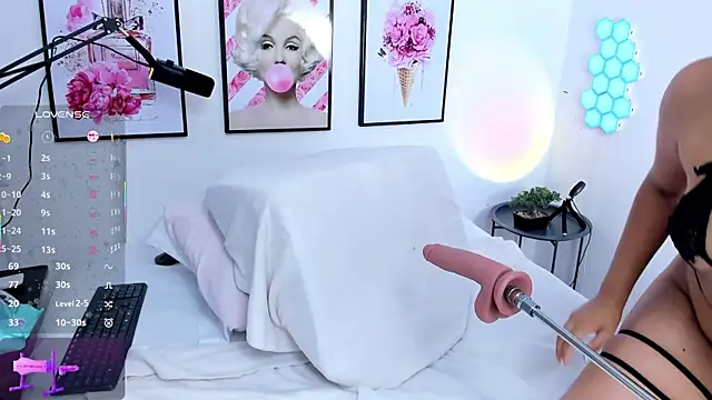 Snapshot of natasha_ary chatting on 11/19/25, 01:44 natasha ary online show from 11/19/25, 01:44