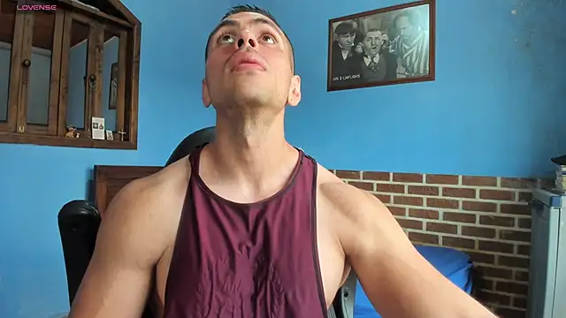 Snapshot of justinkarter chatting on 11/17/25, 06:03 justinkarter online show from 11/17/25, 06:03