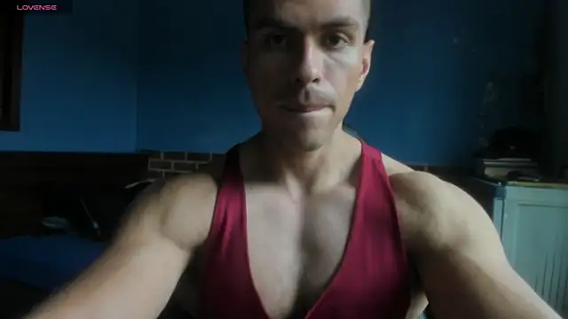 Snapshot of justinkarter chatting on 05/11/26, 05:32 justinkarter online show from 05/11/26, 05:32