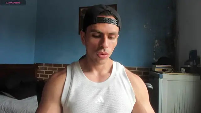 Snapshot of justinkarter chatting on 05/15/26, 05:53 justinkarter online show from 05/15/26, 05:53