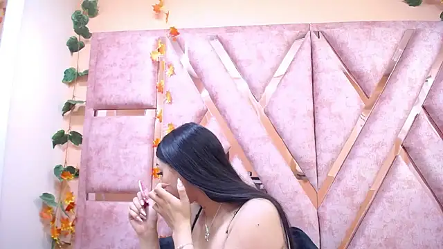 Snapshot of Issabela_Mackey_ chatting on 11/16/25, 04:40 Issabela Mackey online show from 11/16/25, 04:40