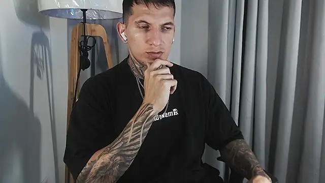 Snapshot of Shane_Clay chatting on 09/10/25, 10:21 Shane Clay online show from 09/10/25, 10:21