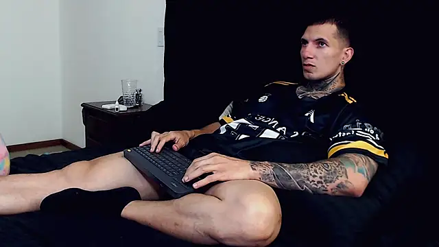 Snapshot of Shane_Clay chatting on 10/09/25, 11:25 Shane Clay online show from 10/09/25, 11:25