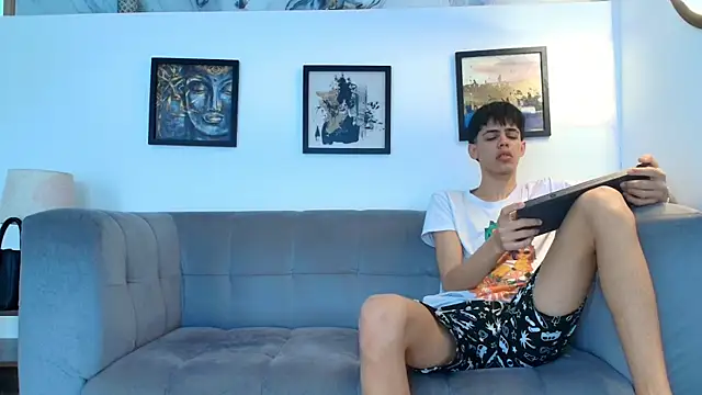 TWINKS FRIENDS online show from 04/04/26, 01:19