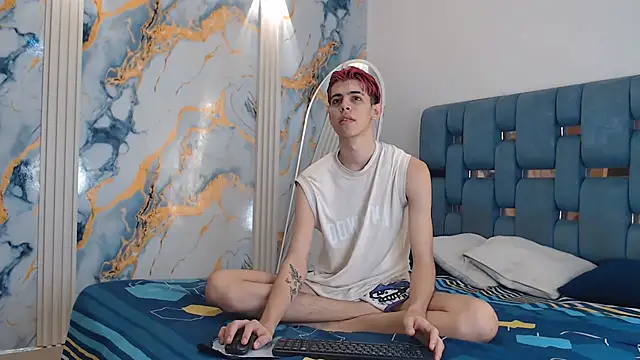 TWINKS FRIENDS online show from 05/31/26, 05:26