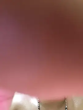 Snapshot of Hiroshi_Shen chatting on 11/28/25, 10:18 Hiroshi Shen online show from 11/28/25, 10:18