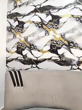 Snapshot of Hiroshi_Shen chatting on 12/18/25, 11:16 Hiroshi Shen online show from 12/18/25, 11:16