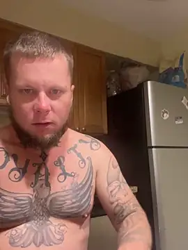 Snapshot of tattedpipeliner chatting on 11/03/25, 04:47 tattedpipeliner online show from 11/03/25, 04:47