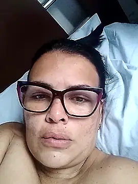 Snapshot of Oceanosexxx chatting on 11/15/25, 07:32 Oceanosexxx online show from 11/15/25, 07:32