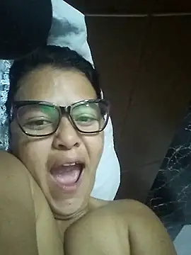 Snapshot of Oceanosexxx chatting on 11/19/25, 04:34 Oceanosexxx online show from 11/19/25, 04:34