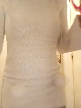 Snapshot of Oulola777 chatting on 11/19/25, 05:46 Oulola777 online show from 11/19/25, 05:46