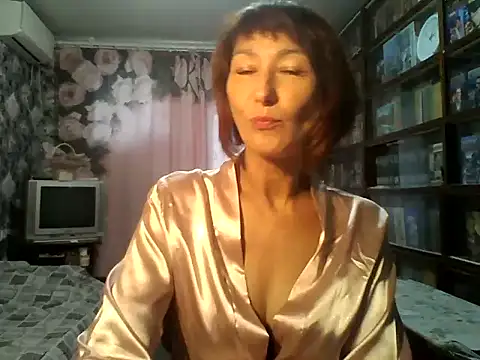 Snapshot of Pline1 chatting on 10/01/25, 11:05 Pline1 online show from 10/01/25, 11:05