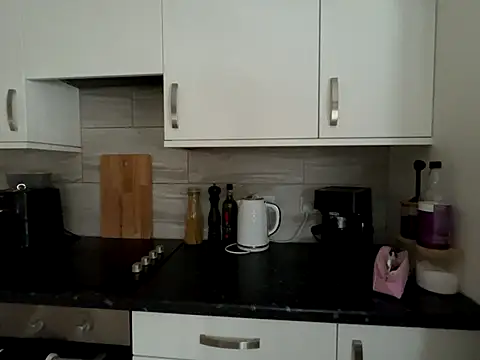 FrancescaXO online show from 10/04/25, 08:34