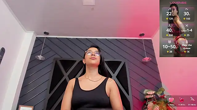 zoe martins  online show from 11/27/25, 05:48