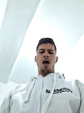 Snapshot of piterrr_hot chatting on 11/27/25, 08:55 piterrr hot online show from 11/27/25, 08:55