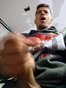 Snapshot of piterrr_hot chatting on 11/28/25, 12:19 piterrr hot online show from 11/28/25, 12:19