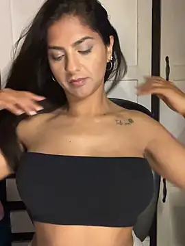 Snapshot of chicachocolate01 chatting on 09/20/25, 11:17 chicachocolate01 online show from 09/20/25, 11:17