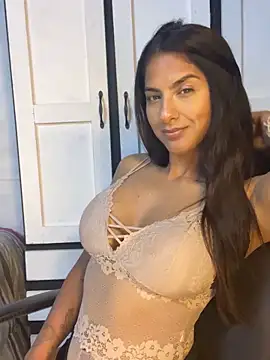 Snapshot of chicachocolate01 chatting on 10/04/25, 07:34 chicachocolate01 online show from 10/04/25, 07:34