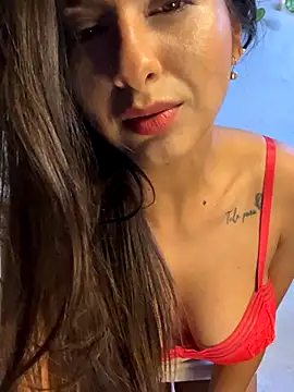 Snapshot of chicachocolate01 chatting on 10/20/25, 04:46 chicachocolate01 online show from 10/20/25, 04:46