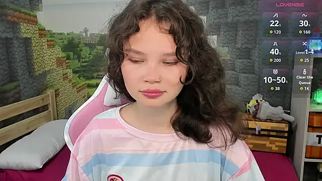 Snapshot of EmilyChaves chatting on 09/10/25, 06:08 EmilyChaves online show from 09/10/25, 06:08