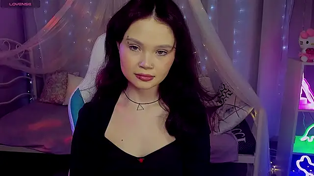Snapshot of EmilyChaves chatting on 04/29/26, 09:24 EmilyChaves online show from 04/29/26, 09:24