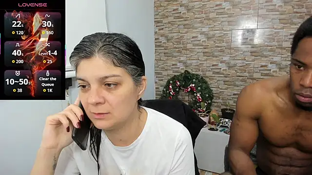 Snapshot of queemking chatting on 12/20/25, 12:29 queemking online show from 12/20/25, 12:29