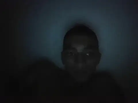 Snapshot of Sebas_0332 chatting on 10/29/25, 02:03 Sebas 0332 online show from 10/29/25, 02:03