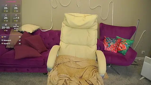 BellaLaPetit online show from 10/29/25, 02:25