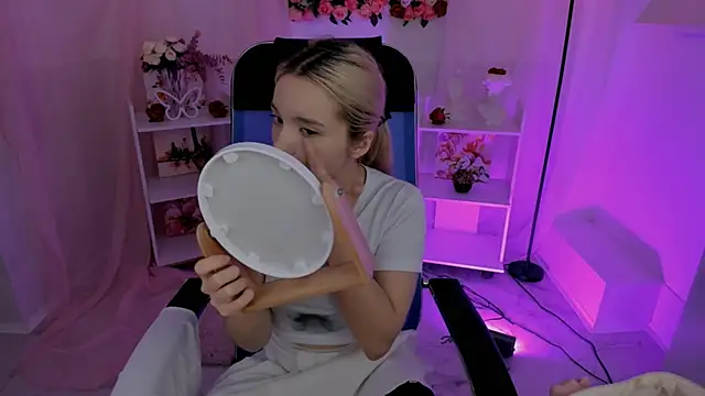 AuroraWrenfield online show from 10/01/25, 04:29