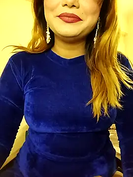 alexa cam44 online show from 12/13/25, 08:14