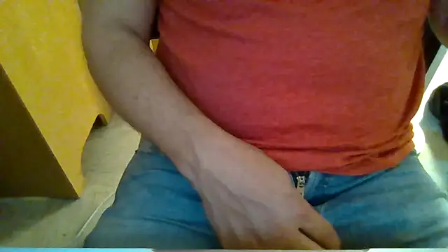 Snapshot of xTurnleftx chatting on 06/06/26, 02:22 xTurnleftx online show from 06/06/26, 02:22