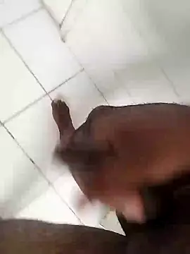 Snapshot of jsmorenoo chatting on 10/28/25, 05:59 jsmorenoo online show from 10/28/25, 05:59