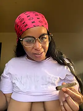 yummy0322 online show from 10/30/25, 12:50