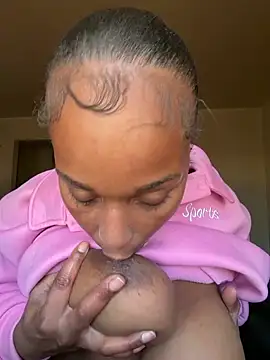 yummy0322 online show from 11/23/25, 03:45