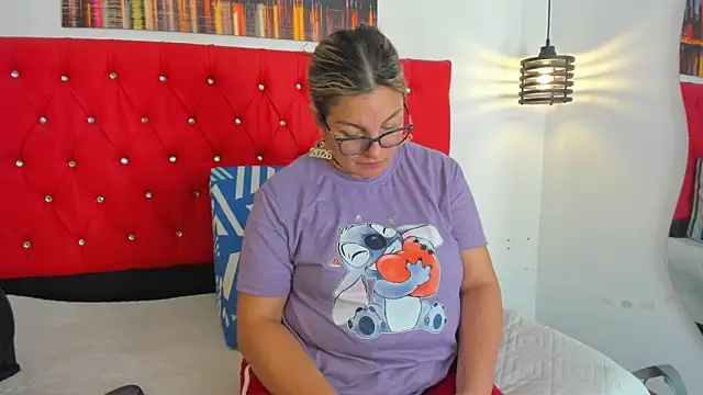 carolinacrus01 online show from 12/21/25, 04:58