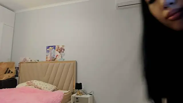 miko moonn online show from 10/12/25, 04:00