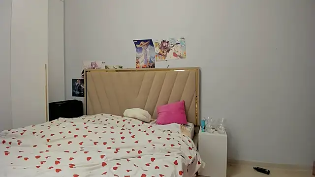 miko moonn online show from 10/19/25, 03:51
