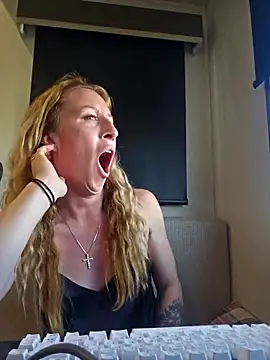 Snapshot of bmorganne420 chatting on 12/02/25, 09:54 bmorganne420 online show from 12/02/25, 09:54