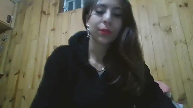 Snapshot of Roselingalvis13 chatting on 09/15/25, 02:33 Roselingalvis13 online show from 09/15/25, 02:33