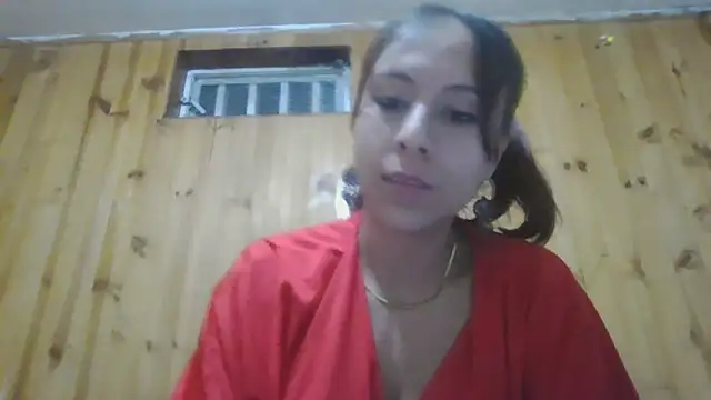 Snapshot of Roselingalvis13 chatting on 09/16/25, 02:45 Roselingalvis13 online show from 09/16/25, 02:45